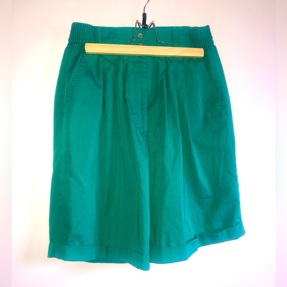 Retro LadyFootlocker Shorts - Picture 3 of 13